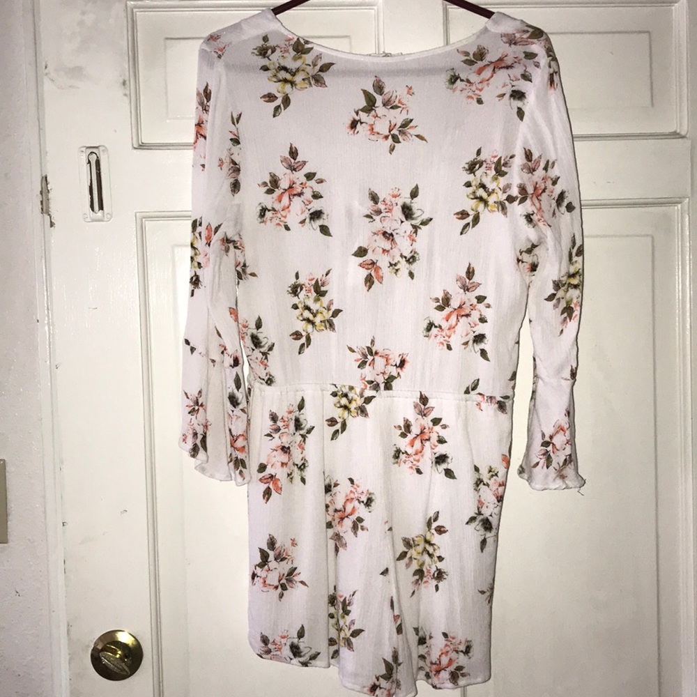 Romper - Picture 2 of 7